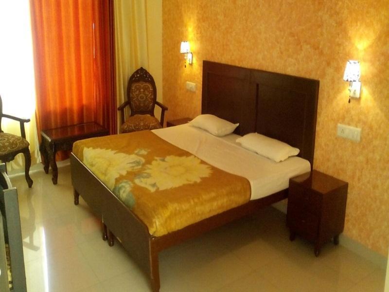 The Baghban Hotel & Resort, Baddi Exteriör bild