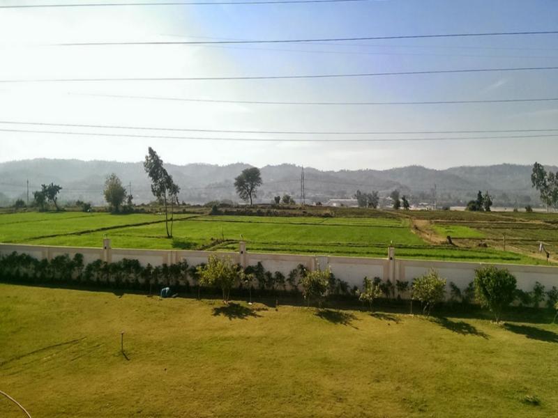 The Baghban Hotel & Resort, Baddi Exteriör bild