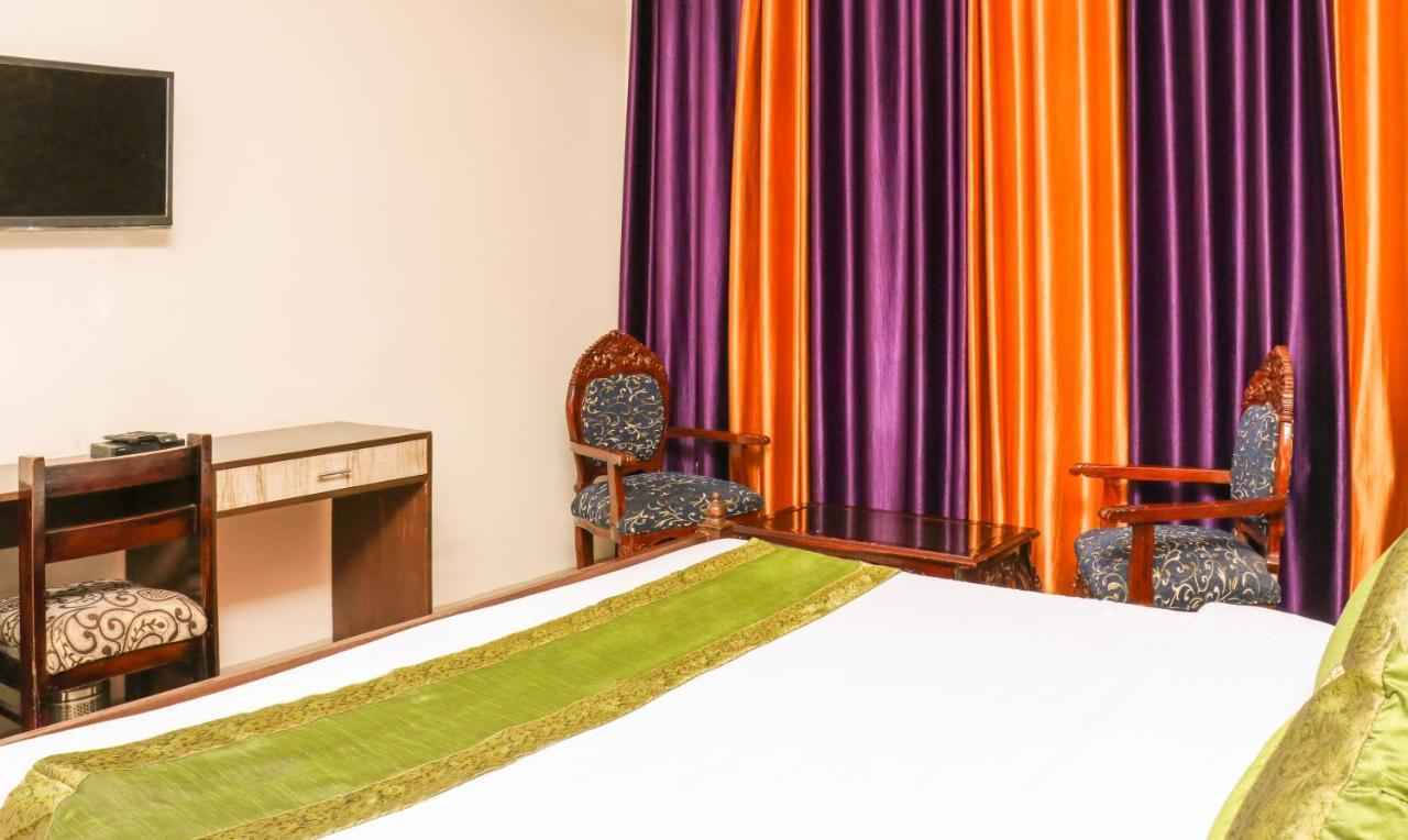 The Baghban Hotel & Resort, Baddi Exteriör bild