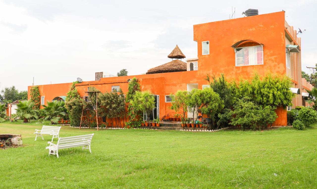 The Baghban Hotel & Resort, Baddi Exteriör bild