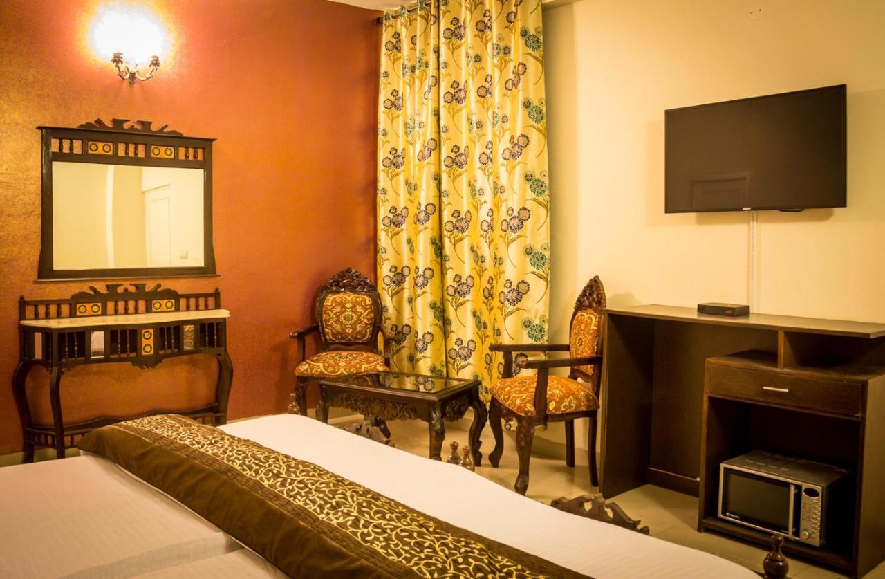 The Baghban Hotel & Resort, Baddi Exteriör bild