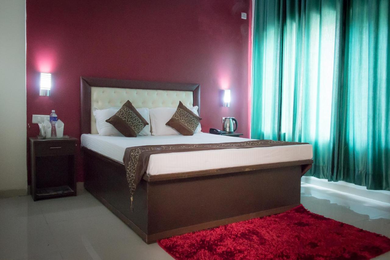 The Baghban Hotel & Resort, Baddi Exteriör bild