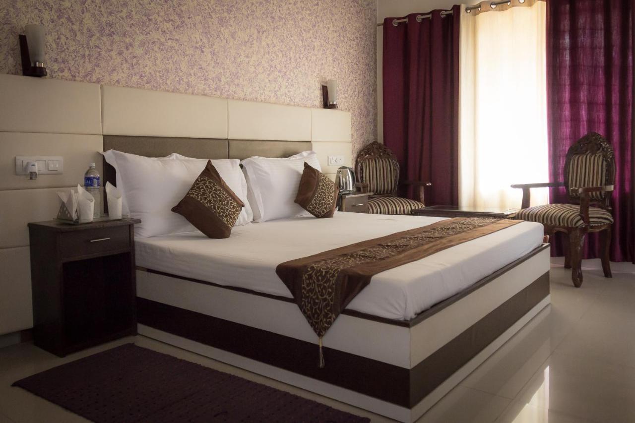 The Baghban Hotel & Resort, Baddi Exteriör bild